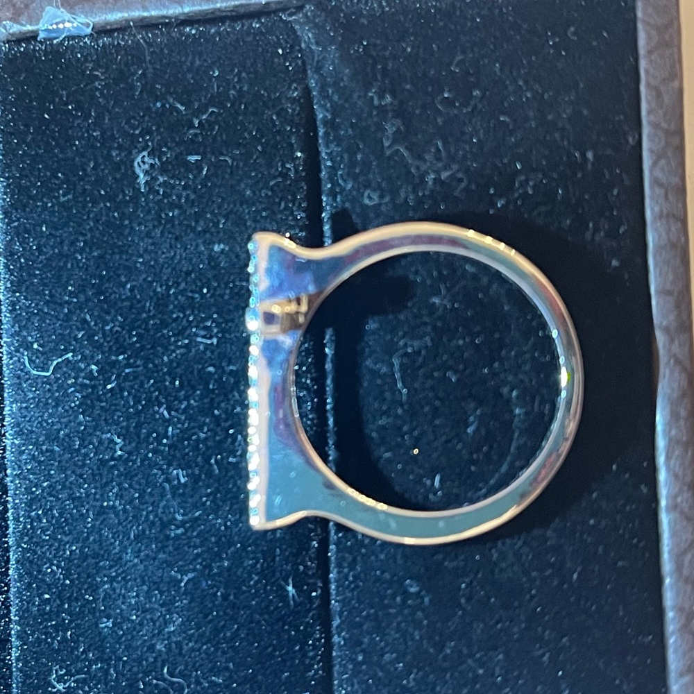 Cross ring - Picture 2 of 2